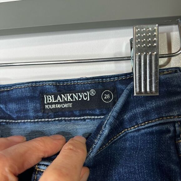 Blanknyc Your Favorite Womens Denim Jeans Straight Leg Distressed Blue  Size 28 - Picture 5 of 11